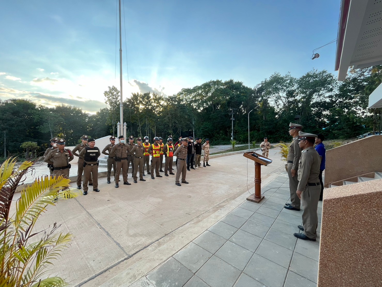 LINE_ALBUM_ระดมกวาดล้าง 241166_240320_1